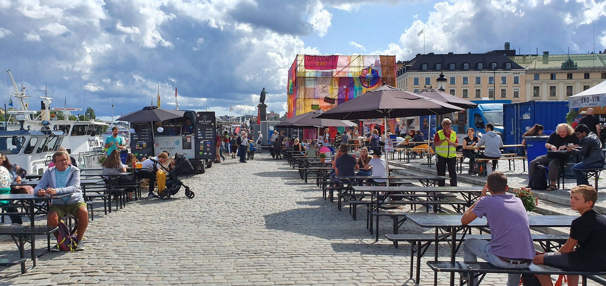 El foodtruck park del Stockholms Kulturfestival es todo un lujo en variedad y orden.