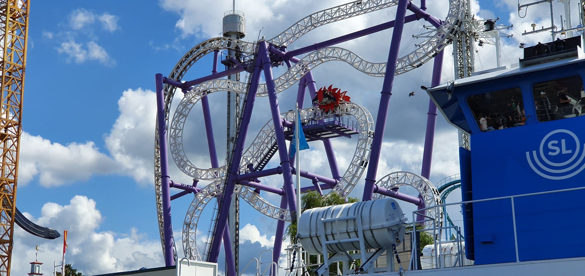 Gröna Lund, el parque de diversiones de Estocolmo desde el paseo en barco