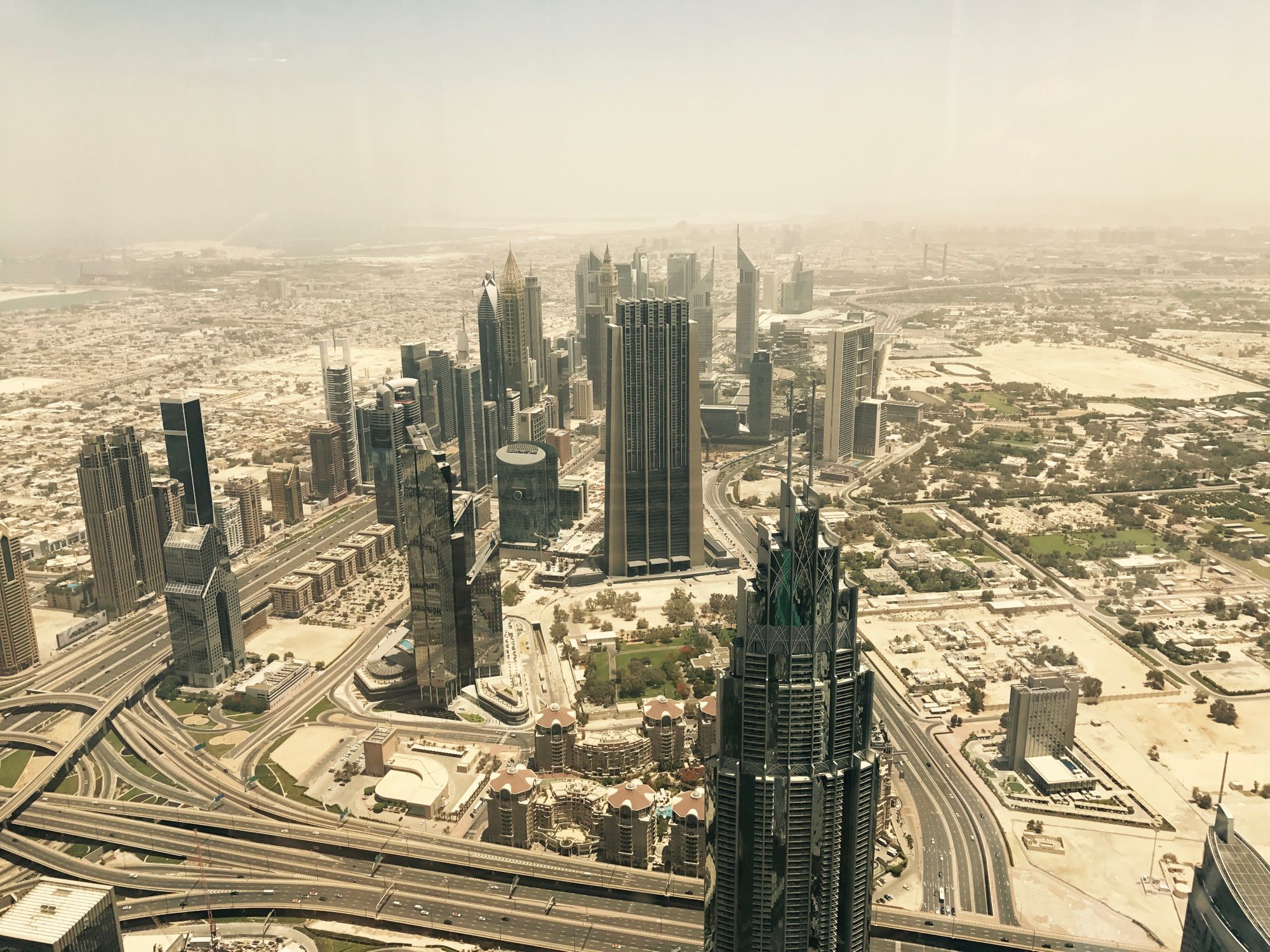 Vista desde el piso 124 del Burj Khalifa