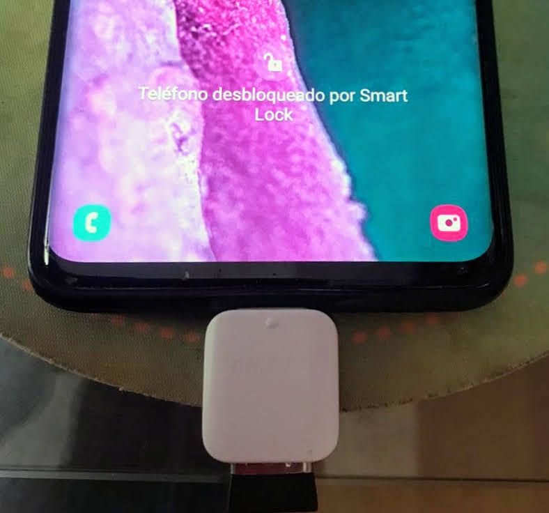 Adaptador de teclado conectado al móvil
