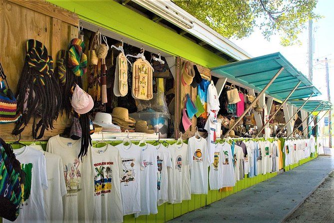 Feria de compras del Parque de las cascadas del Río Dunn