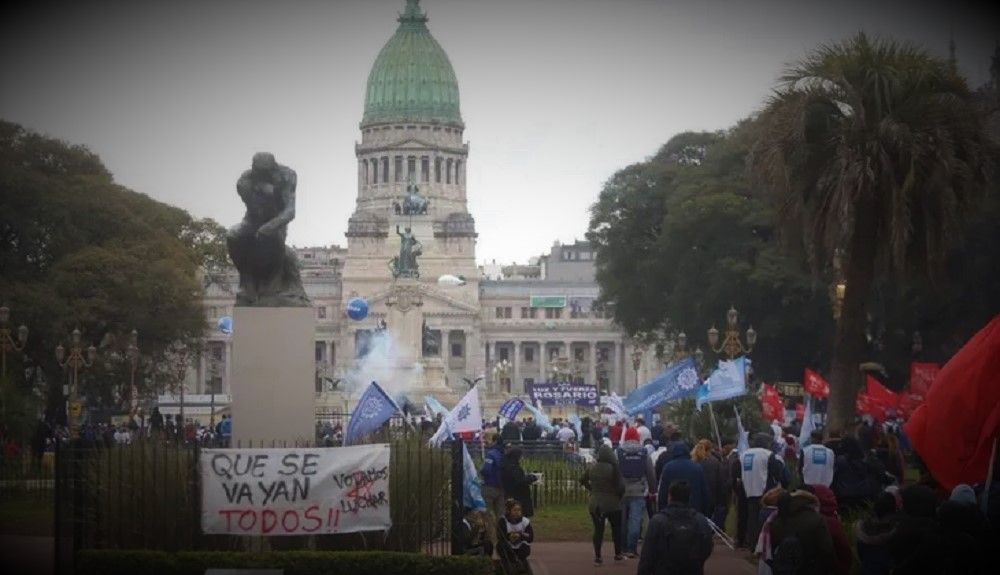 Argentina: Organizaciones Sociales y la CGT reclamaron en el Congreso