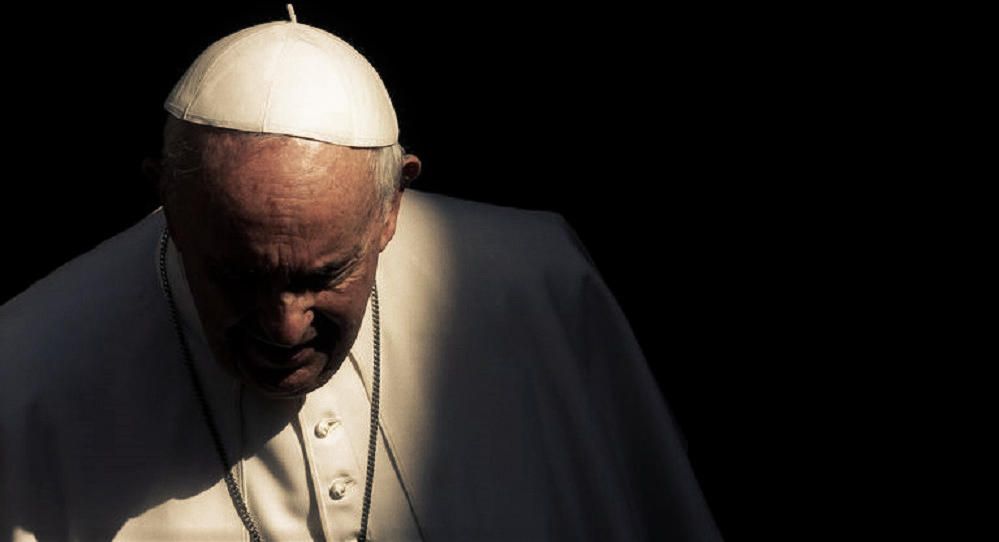 El Papa Francisco hospitalizado debido a una infección respiratoria.