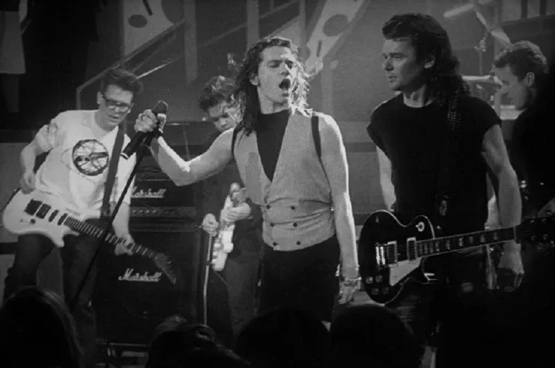 INXS: De bares locales a estrellas internacionales.