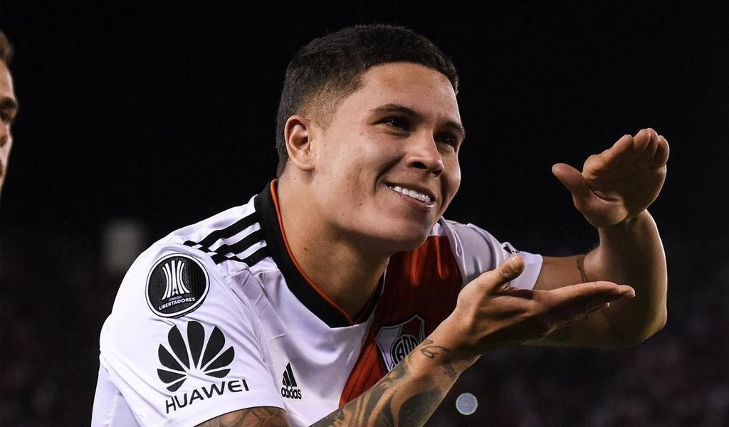 Juanfer Quintero rompe las redes: de arcos y las sociales