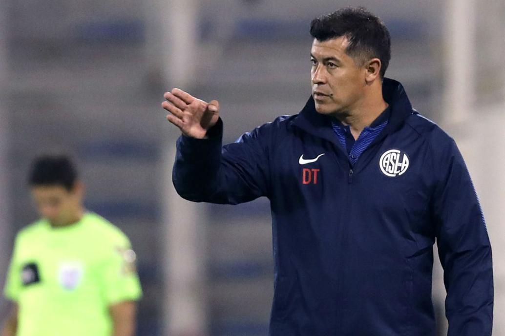 ¿Tiene respaldo Almirón?