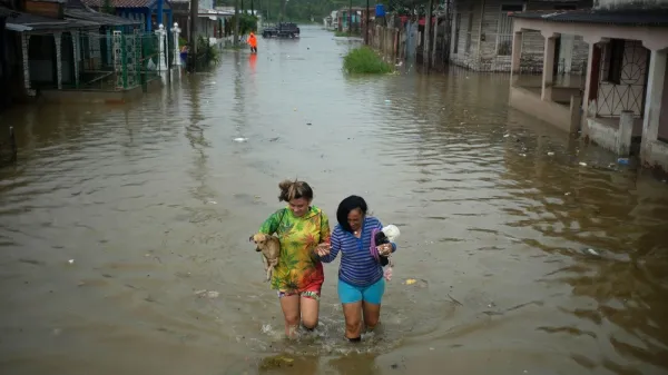 Tras su llegada a Florida, Idalia perdió fuerzas.