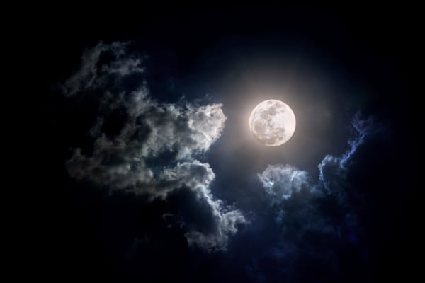 Luna Llena en Capricornio: El llamado al compromiso interior