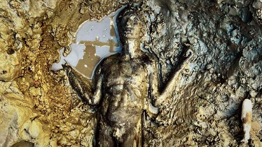 Antiguas estatuas recuperadas del lodo, un hallazgo que puede reescribir la historia.